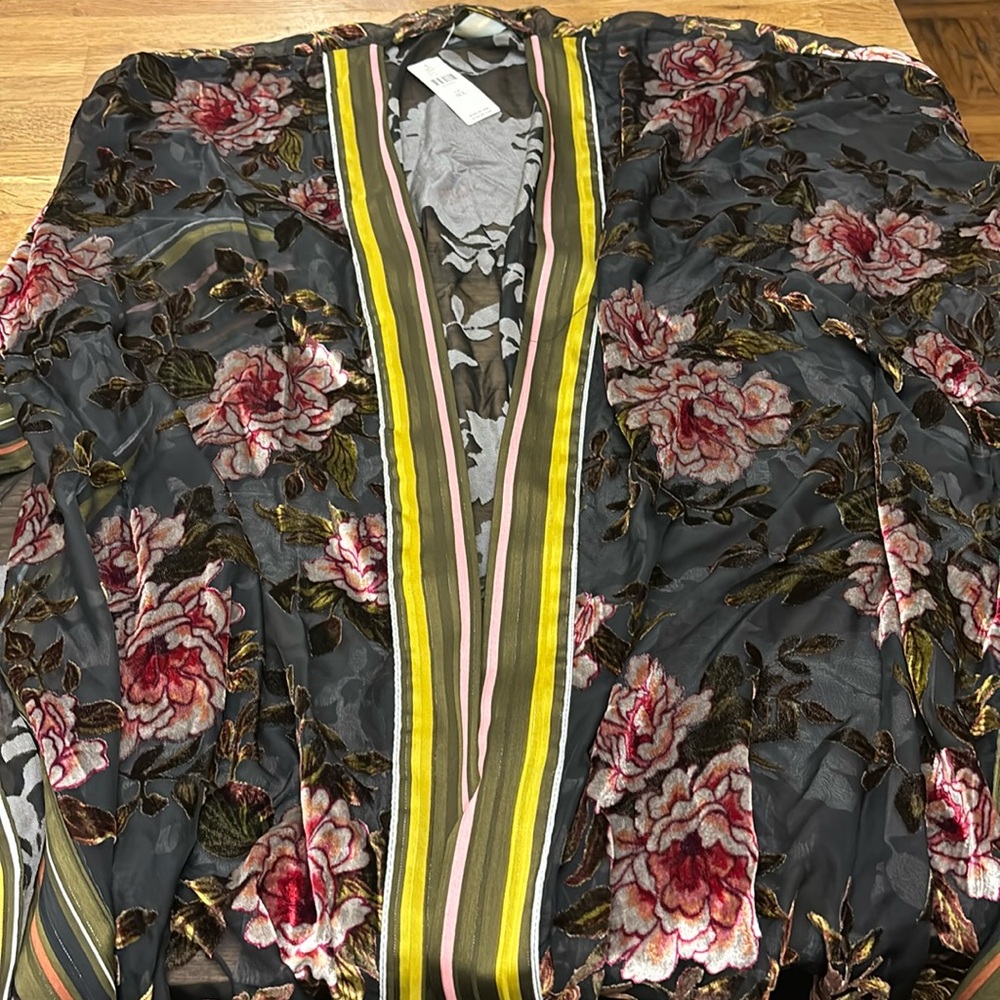 Anthropology- Aratta Silent Journey floral kimono